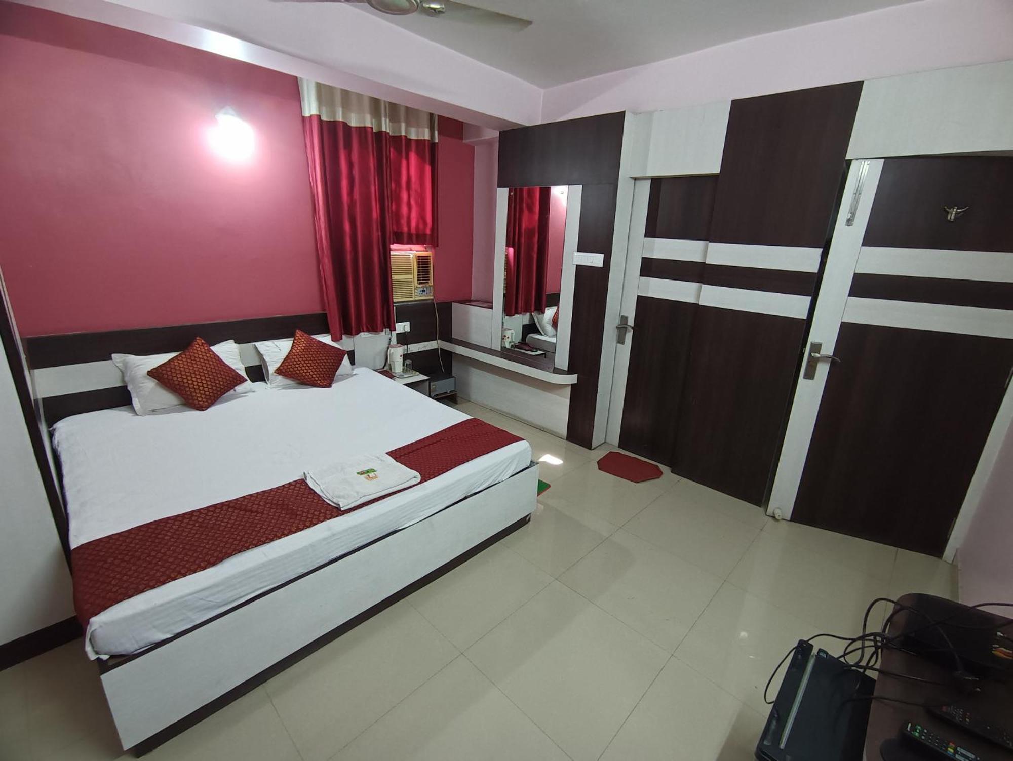 Hotel Viraat Inn Gaya Dış mekan fotoğraf