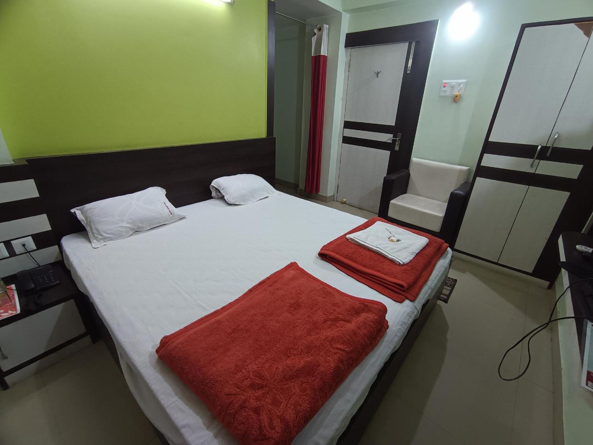Hotel Viraat Inn Gaya Dış mekan fotoğraf